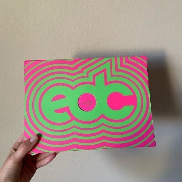 NWB 2022 EDC VIP 3-Day Las Vegas - Picture 2 of 9